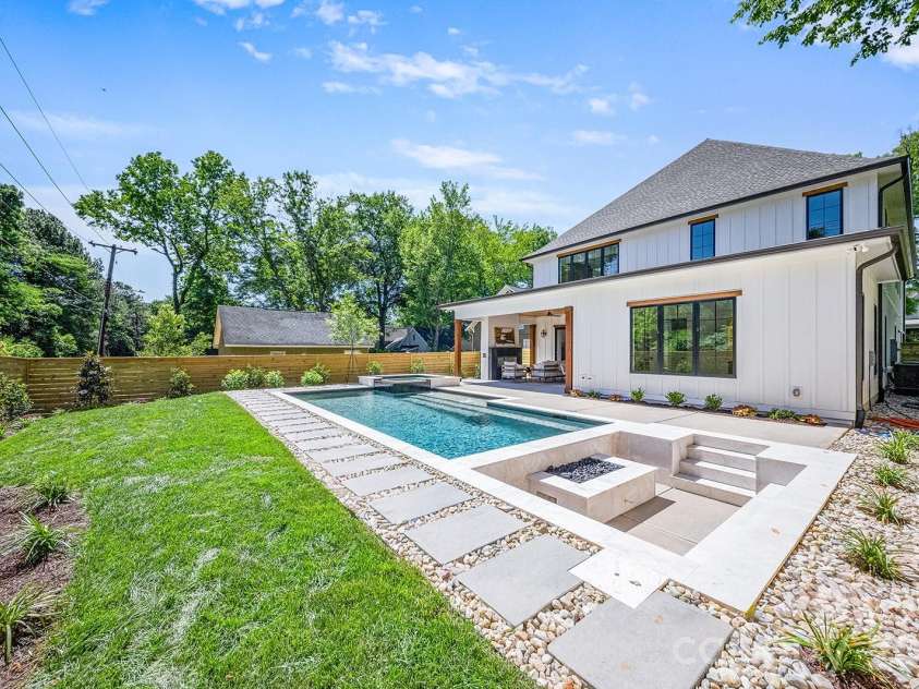 2541 Shenandoah Avenue, Charlotte, NC 28205.  MLS# CAR4372508, YatesRealty ID 37708. 