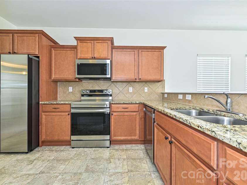 2061 Argentum Avenue, Fort Mill, SC 29707.  MLS# CAR4374521, YatesRealty ID 37709. 