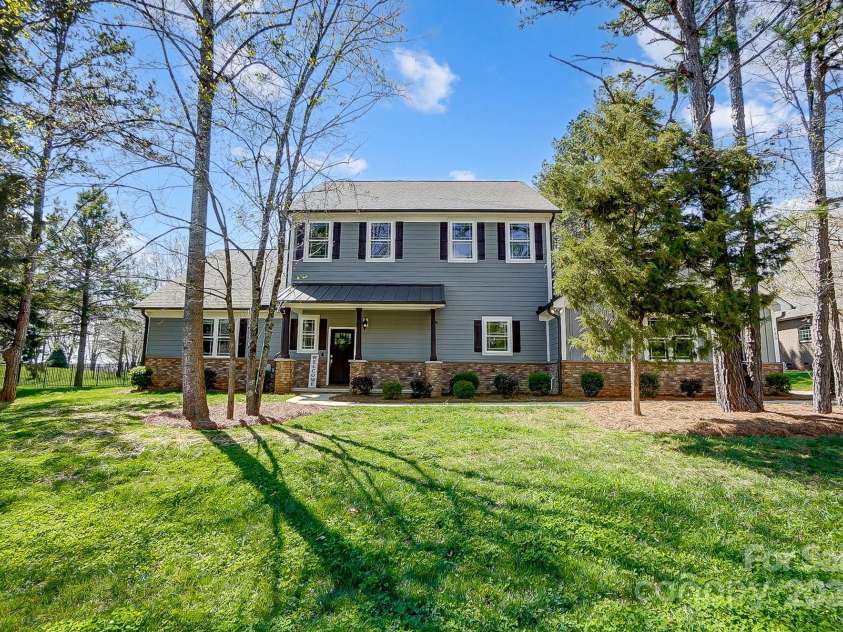 125 Arrow Point Lane, Davidson, NC 28036.  MLS# CAR4229084, YatesRealty ID 3771. 