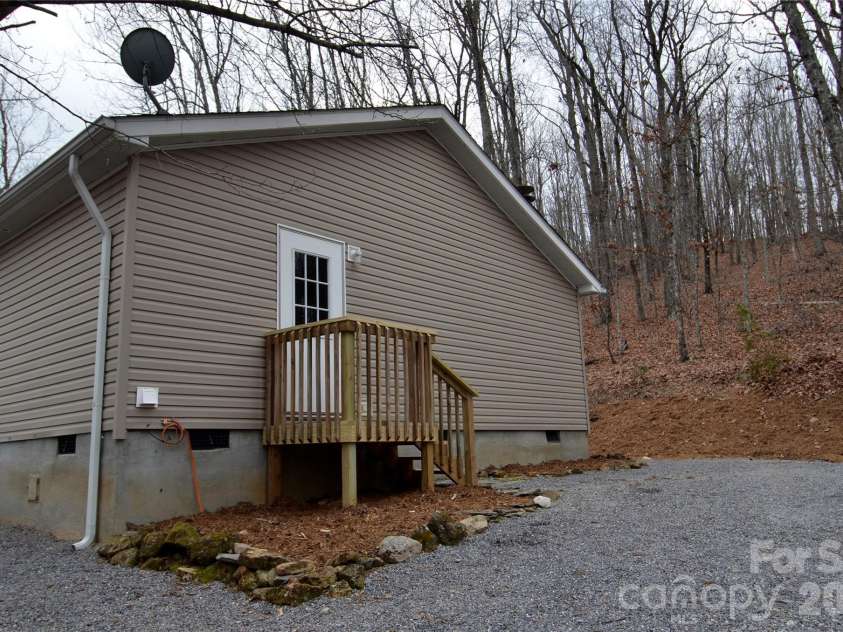 73 Walton Place Drive, Nebo, NC 28761.  MLS# CAR4340225, YatesRealty ID 3771. 