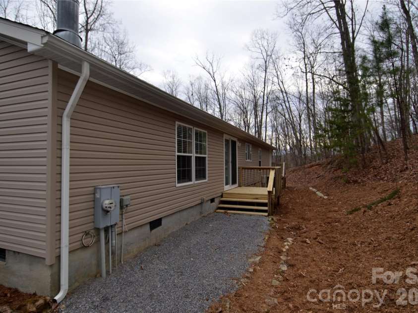 73 Walton Place Drive, Nebo, NC 28761.  MLS# CAR4340225, YatesRealty ID 3771. 