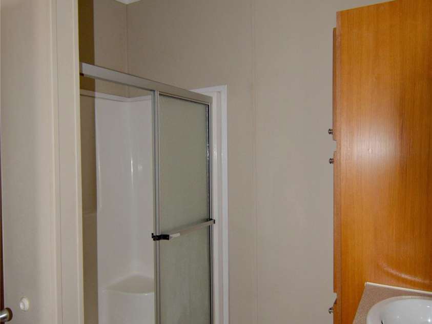 73 Walton Place Drive, Nebo, NC 28761.  MLS# CAR4340225, YatesRealty ID 3771. Primary bath