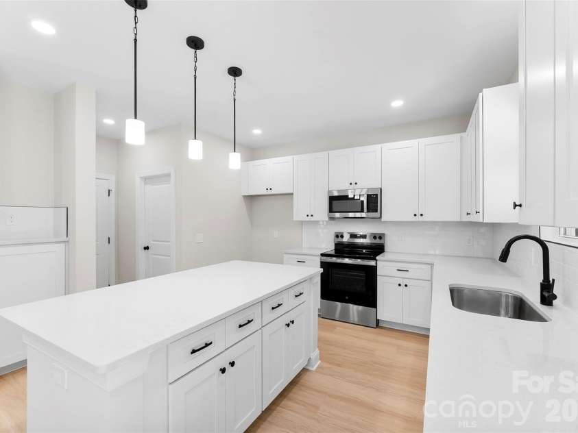 2100 Congress Court, Kannapolis, NC 28083.  MLS# CAR4386599, YatesRealty ID 37710. 