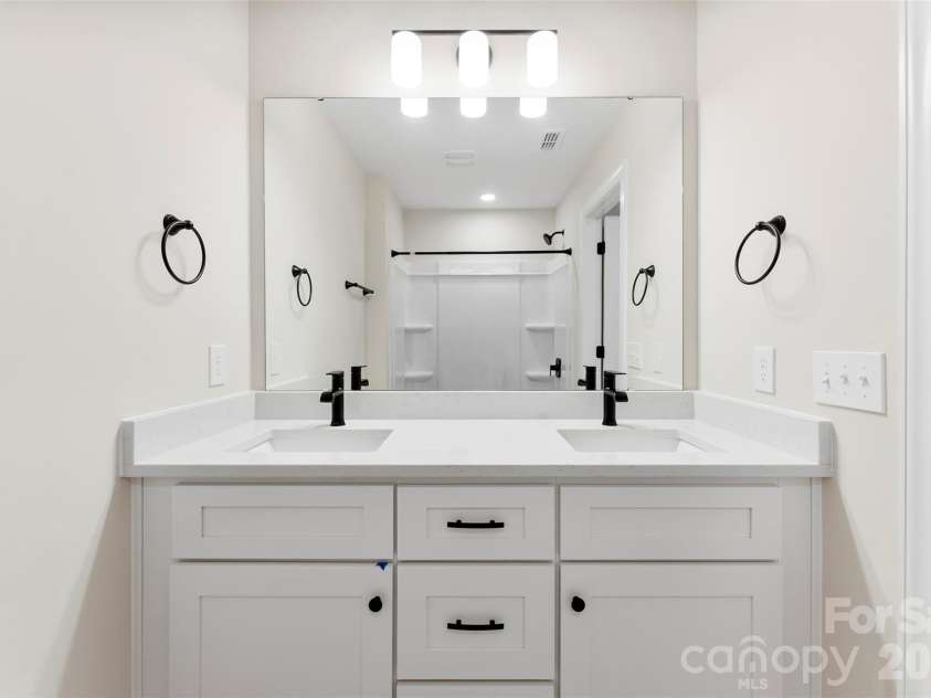 2100 Congress Court, Kannapolis, NC 28083.  MLS# CAR4386599, YatesRealty ID 37710. 