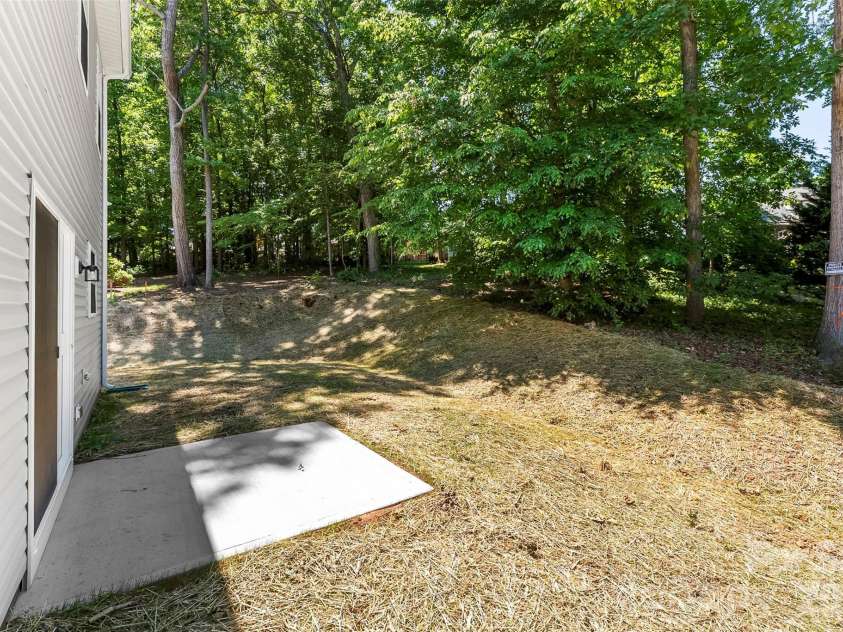 2100 Congress Court, Kannapolis, NC 28083.  MLS# CAR4386599, YatesRealty ID 37710. 