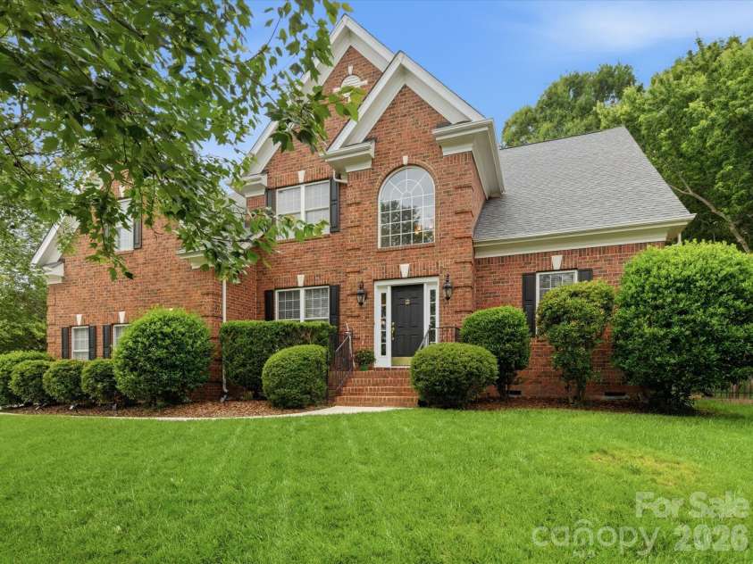 8404 Denholme Drive, Waxhaw, NC 28173.  MLS# CAR4387855, YatesRealty ID 37711. 