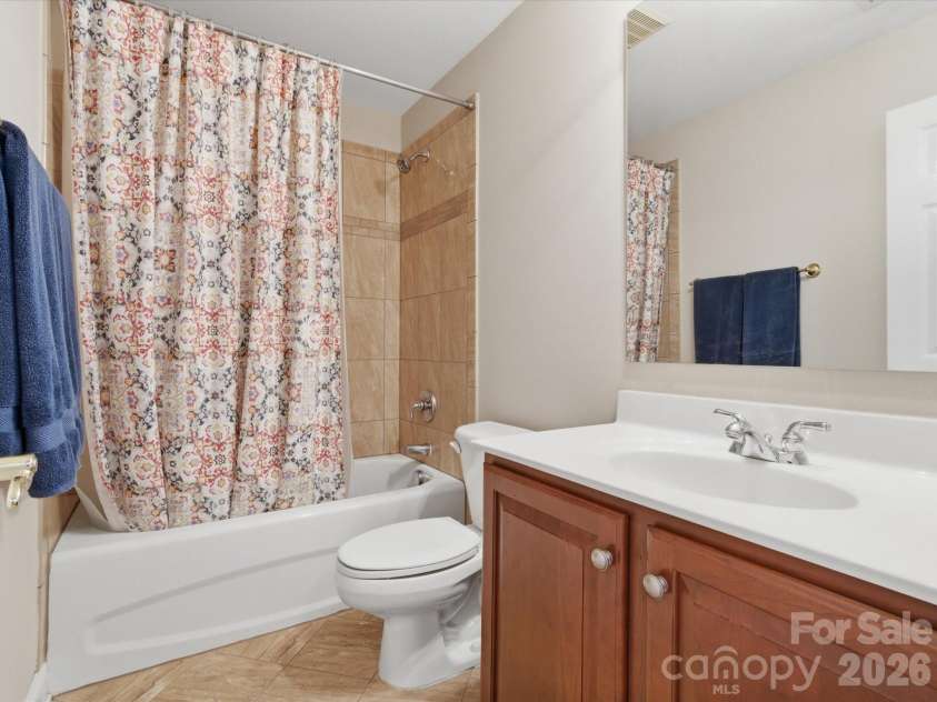 8404 Denholme Drive, Waxhaw, NC 28173.  MLS# CAR4387855, YatesRealty ID 37711. 