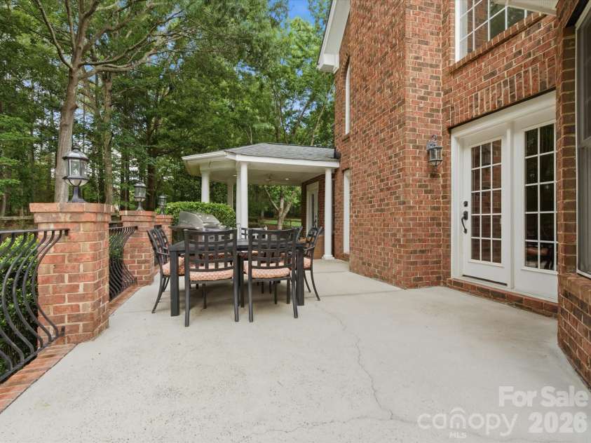 8404 Denholme Drive, Waxhaw, NC 28173.  MLS# CAR4387855, YatesRealty ID 37711. 