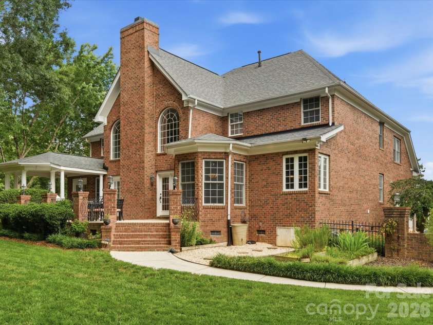 8404 Denholme Drive, Waxhaw, NC 28173.  MLS# CAR4387855, YatesRealty ID 37711. 