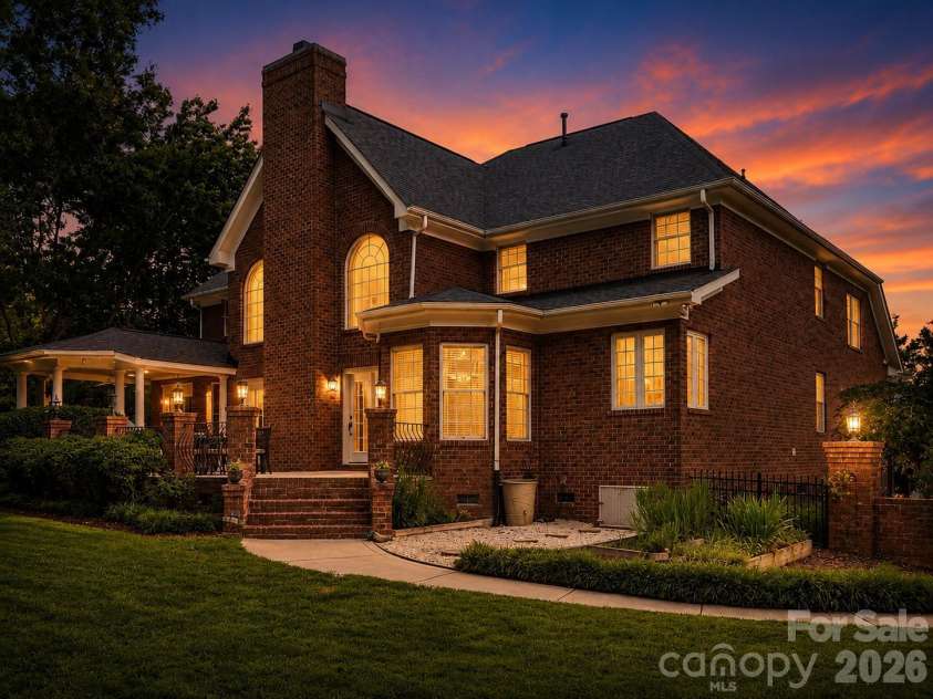 8404 Denholme Drive, Waxhaw, NC 28173.  MLS# CAR4387855, YatesRealty ID 37711. 