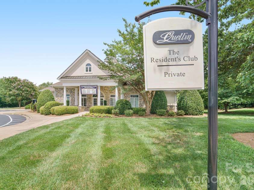 8404 Denholme Drive, Waxhaw, NC 28173.  MLS# CAR4387855, YatesRealty ID 37711. 