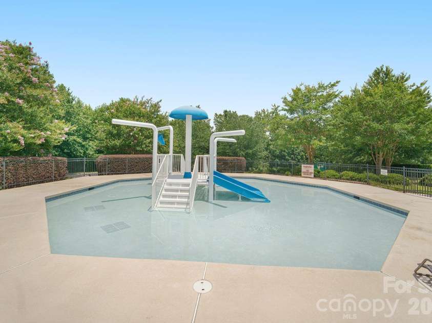 8404 Denholme Drive, Waxhaw, NC 28173.  MLS# CAR4387855, YatesRealty ID 37711. 