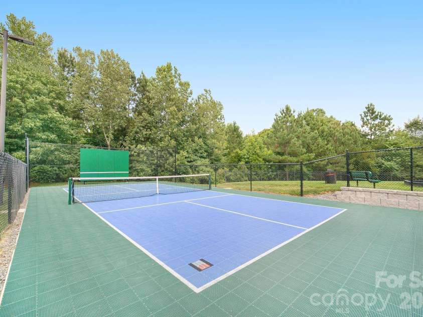 8404 Denholme Drive, Waxhaw, NC 28173.  MLS# CAR4387855, YatesRealty ID 37711. 