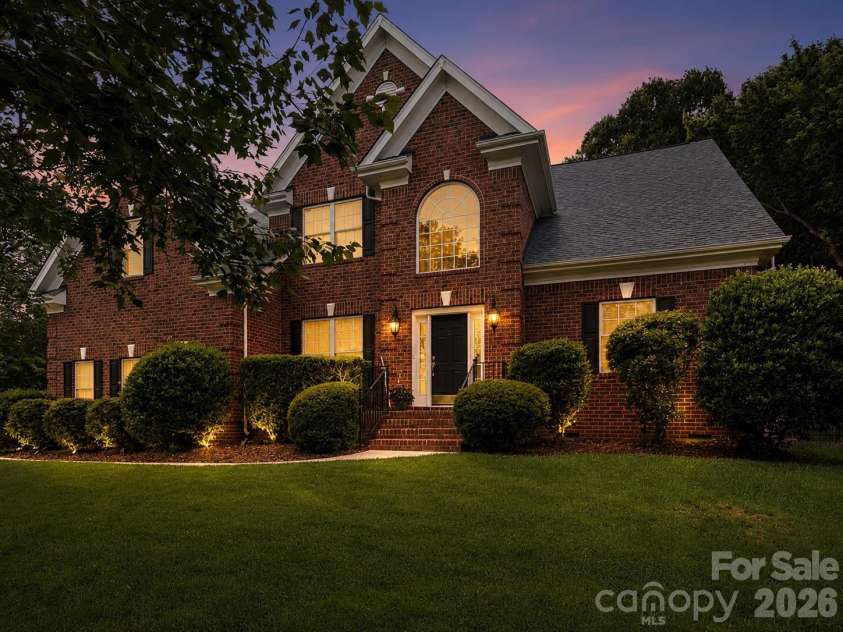 8404 Denholme Drive, Waxhaw, NC 28173.  MLS# CAR4387855, YatesRealty ID 37711. Welcome home!