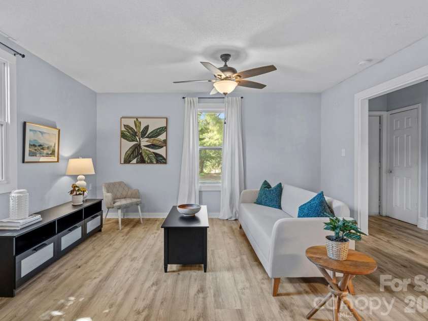 5662 Coulee Place, Charlotte, NC 28217.  MLS# CAR4393487, YatesRealty ID 37712. 