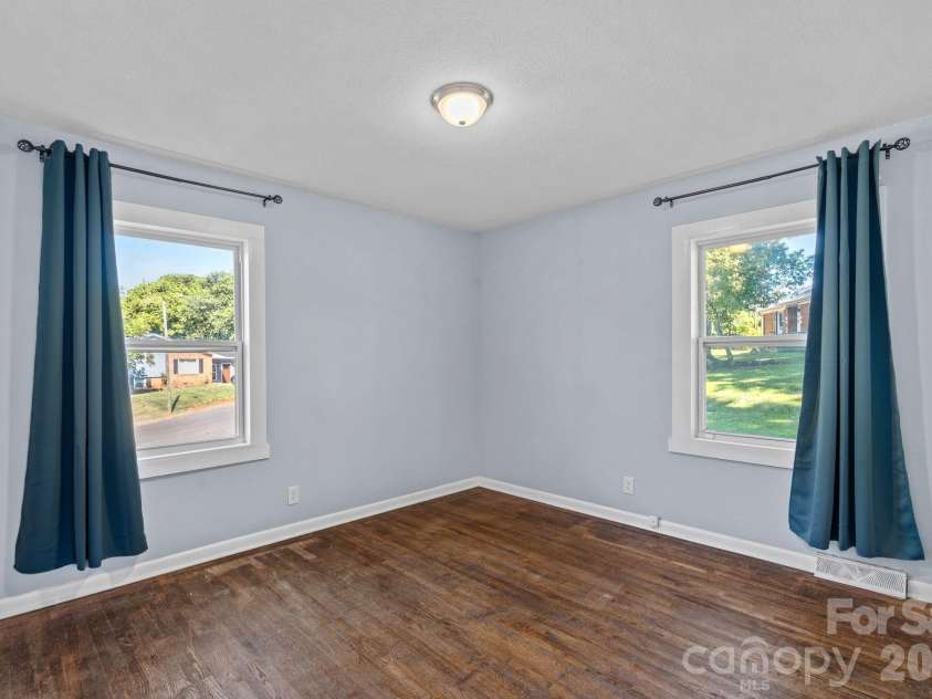5662 Coulee Place, Charlotte, NC 28217.  MLS# CAR4393487, YatesRealty ID 37712. Bedroom 2