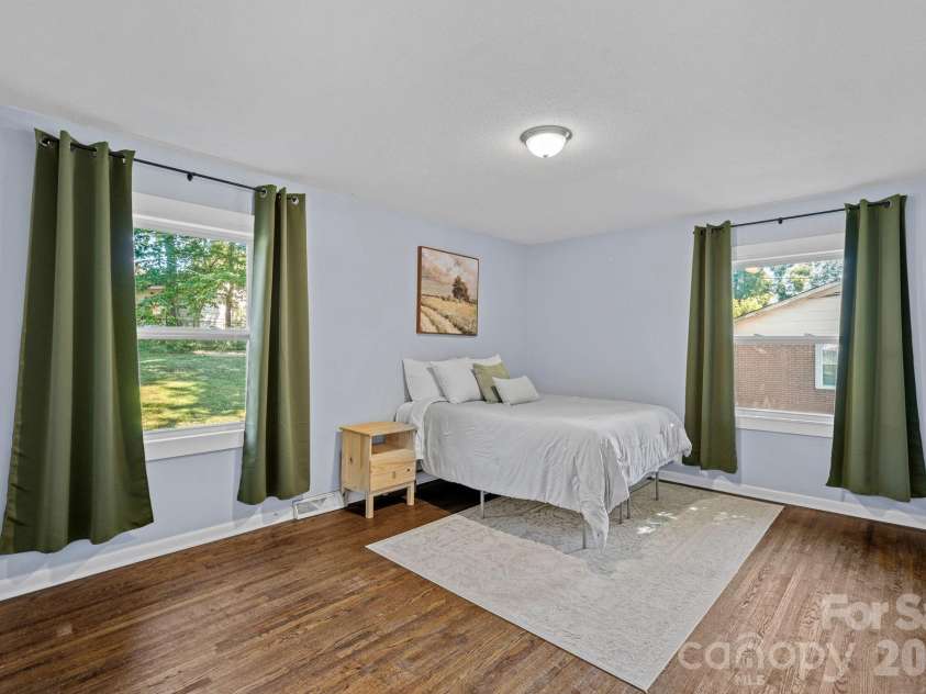 5662 Coulee Place, Charlotte, NC 28217.  MLS# CAR4393487, YatesRealty ID 37712. Primary bedroom