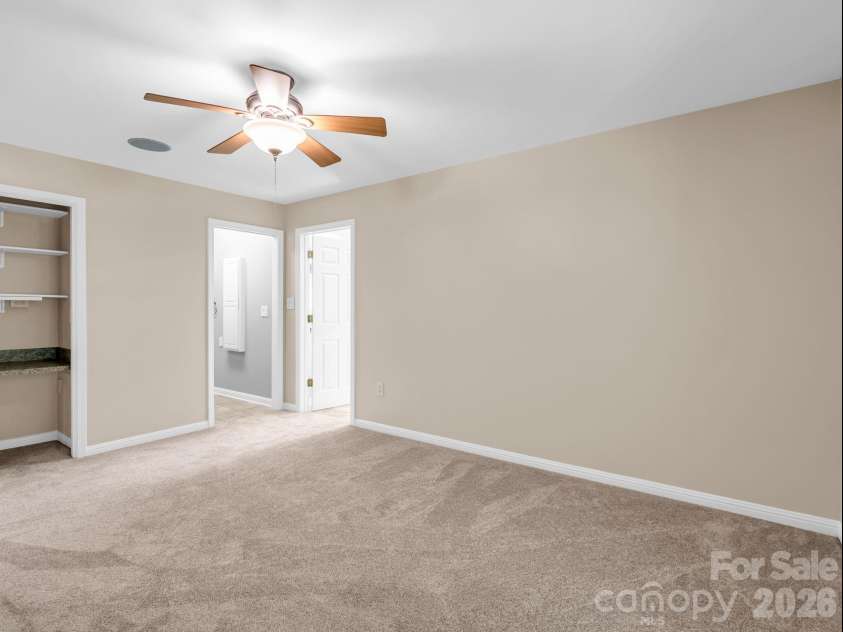 111 Dogwood Drive, Black Mountain, NC 28711.  MLS# CAR4365787, YatesRealty ID 37714. 