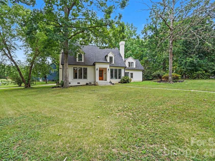 821 Dare Court, Gastonia, NC 28054.  MLS# CAR4399077, YatesRealty ID 37717. 