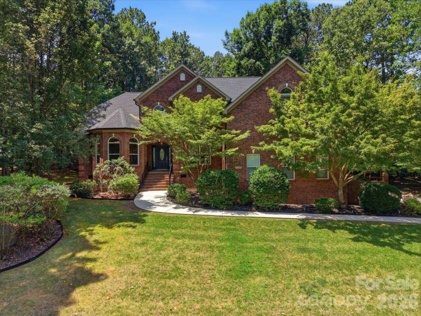202 Indian Trail, Mooresville, NC 28117.  MLS# CAR4401126, YatesRealty ID 37718. 