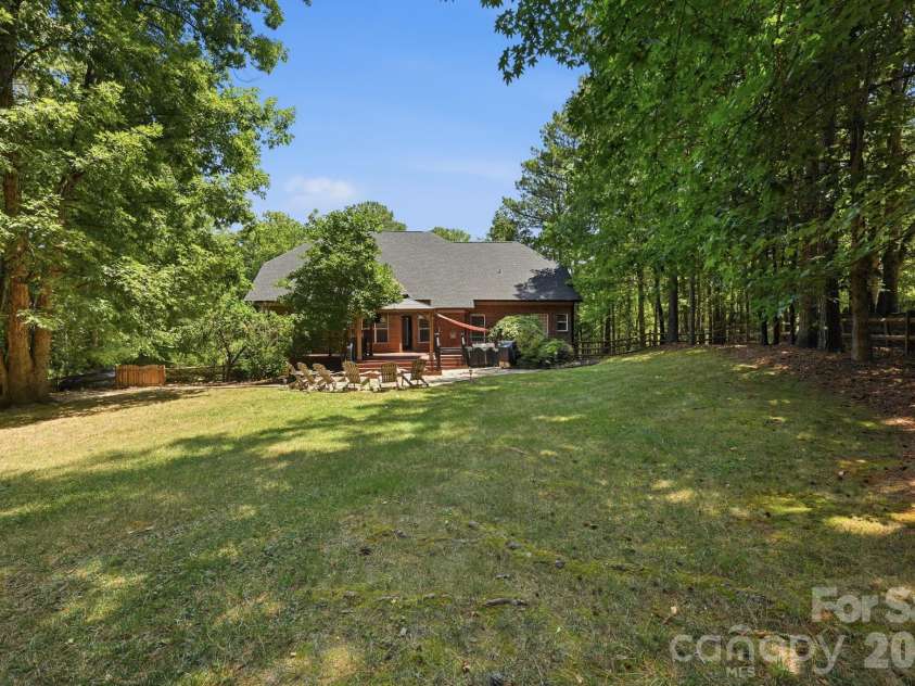 202 Indian Trail, Mooresville, NC 28117.  MLS# CAR4401126, YatesRealty ID 37718. 