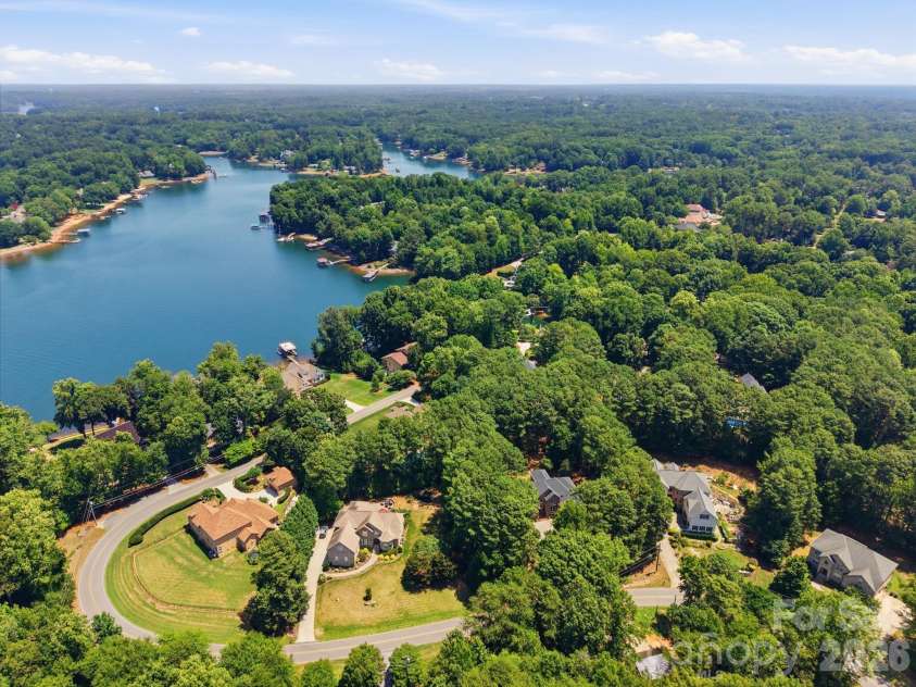 202 Indian Trail, Mooresville, NC 28117.  MLS# CAR4401126, YatesRealty ID 37718. 