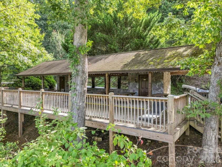 1029 Rainbow Circle, Lake Lure, NC 28746.  MLS# CAR4294592, YatesRealty ID 3772. 