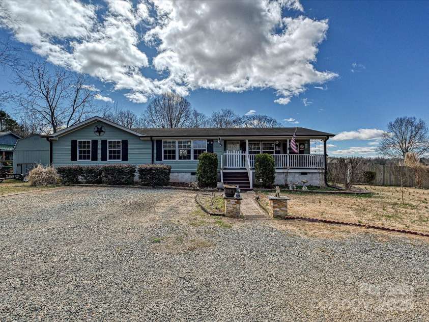 170 Louise Drive, Mooresville, NC 28115.  MLS# CAR4231739, YatesRealty ID 3772. 