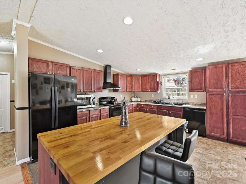 170 Louise Drive, Mooresville, NC 28115.  MLS# CAR4231739, YatesRealty ID 3772. 