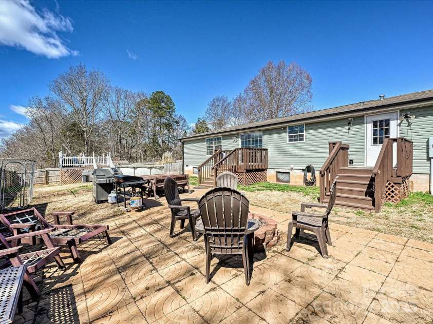 170 Louise Drive, Mooresville, NC 28115.  MLS# CAR4231739, YatesRealty ID 3772. 