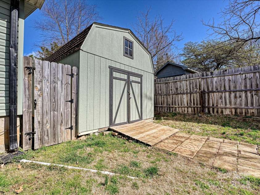 170 Louise Drive, Mooresville, NC 28115.  MLS# CAR4231739, YatesRealty ID 3772. 