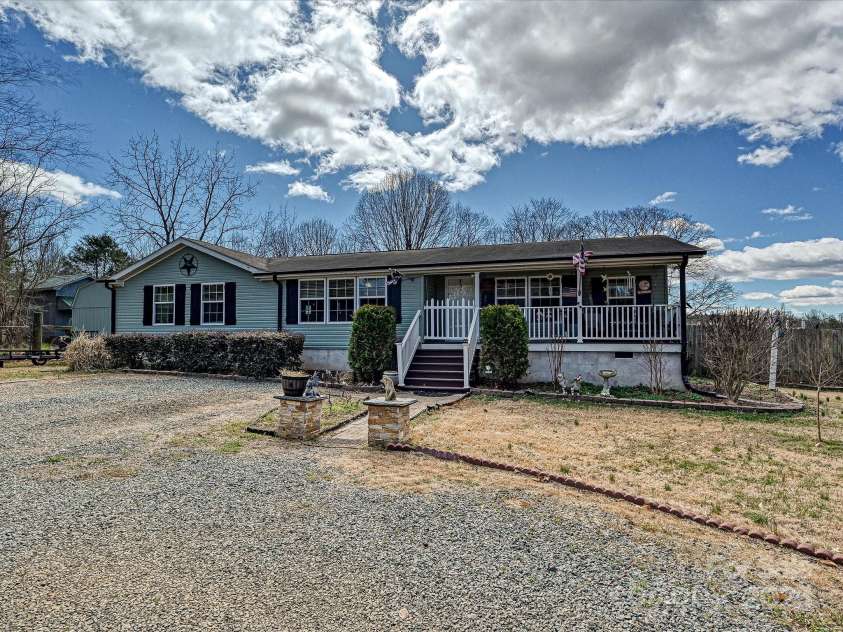 170 Louise Drive, Mooresville, NC 28115.  MLS# CAR4231739, YatesRealty ID 3772. 