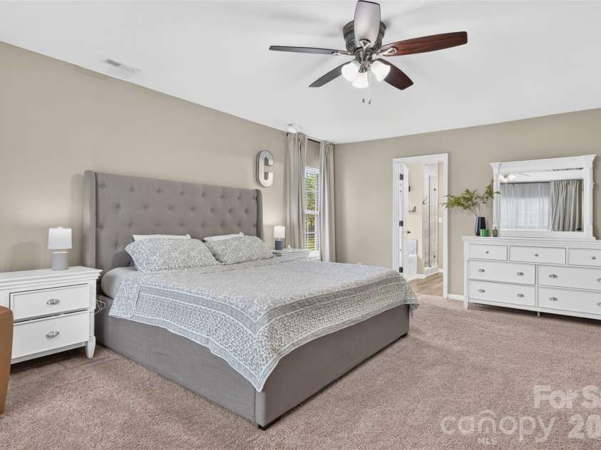 4506 Lawrence Daniel Drive, Matthews, NC 28104.  MLS# CAR4400957, YatesRealty ID 37720. 