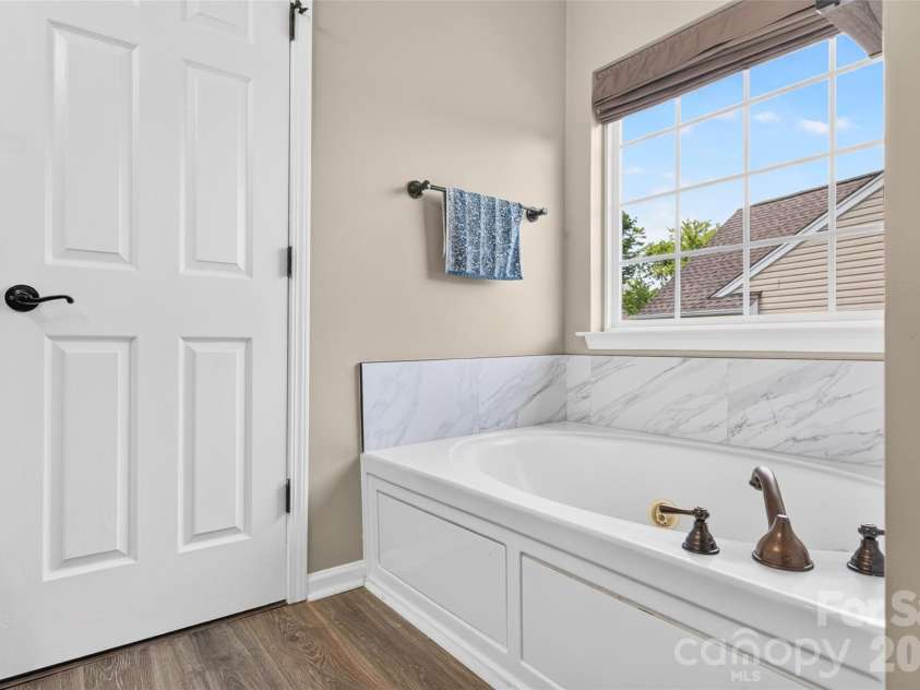 4506 Lawrence Daniel Drive, Matthews, NC 28104.  MLS# CAR4400957, YatesRealty ID 37720. 