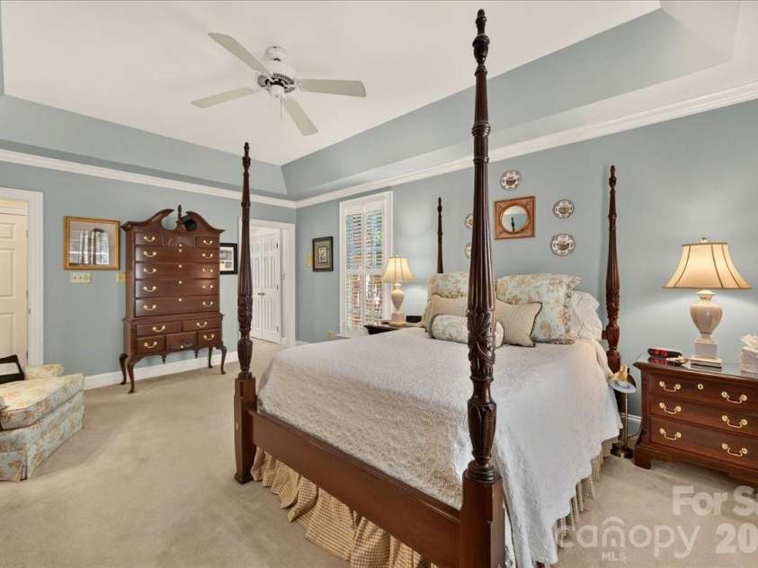 3601 Castellaine Drive, Charlotte, NC 28226.  MLS# CAR4392373, YatesRealty ID 37721. 