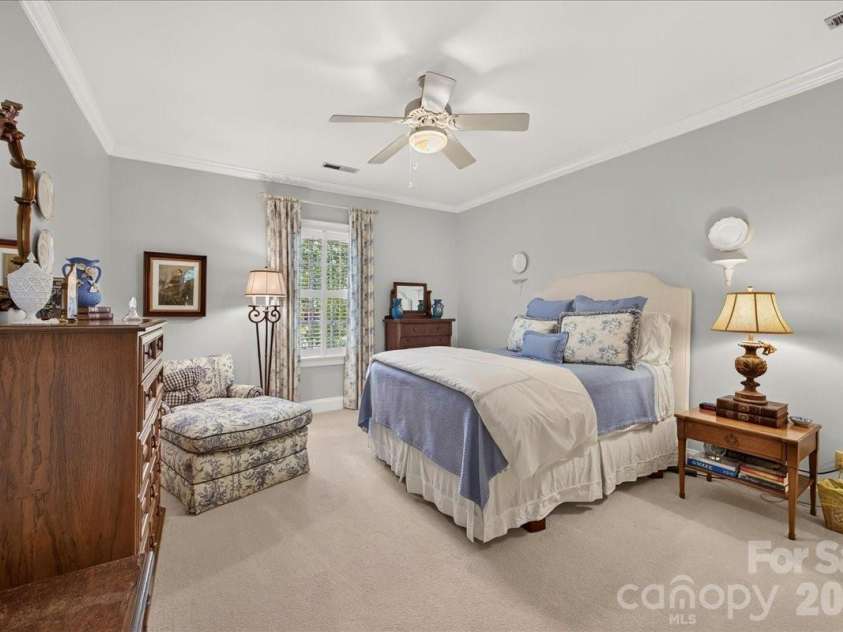 3601 Castellaine Drive, Charlotte, NC 28226.  MLS# CAR4392373, YatesRealty ID 37721. 