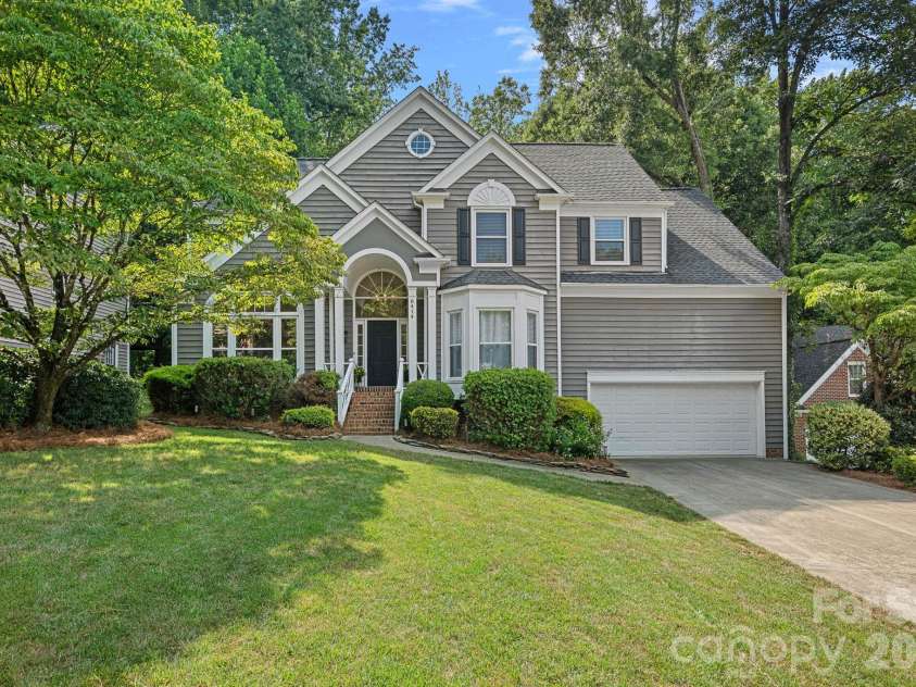 8414 Summerfield Lane, Huntersville, NC 28078.  MLS# CAR4402455, YatesRealty ID 37722. 