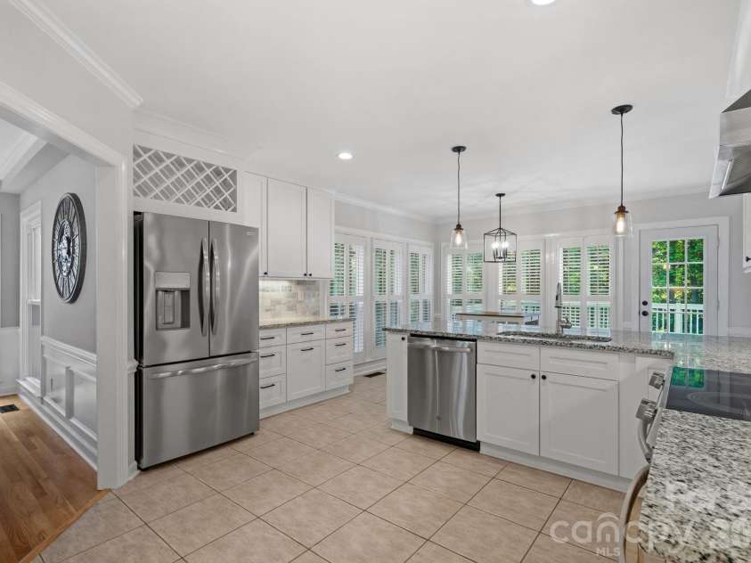 8414 Summerfield Lane, Huntersville, NC 28078.  MLS# CAR4402455, YatesRealty ID 37722. 