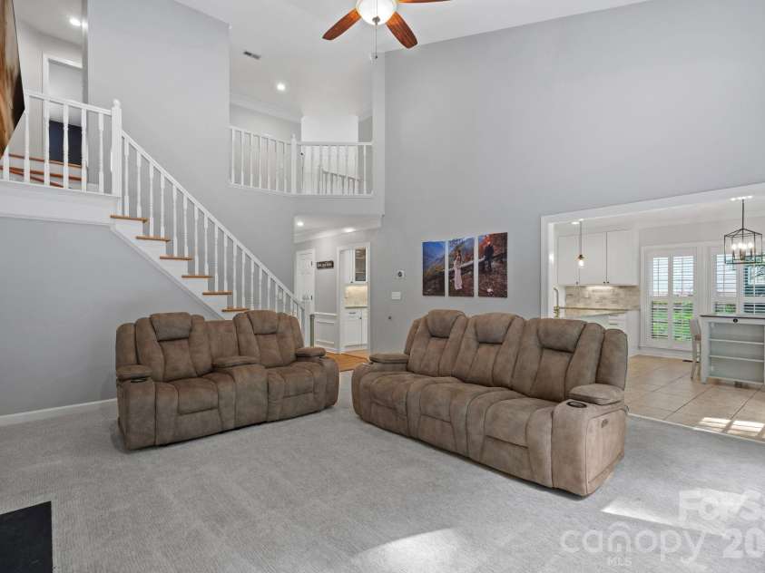 8414 Summerfield Lane, Huntersville, NC 28078.  MLS# CAR4402455, YatesRealty ID 37722. 