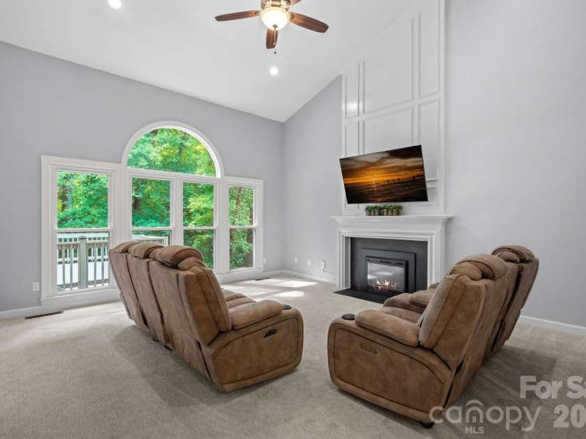8414 Summerfield Lane, Huntersville, NC 28078.  MLS# CAR4402455, YatesRealty ID 37722. 