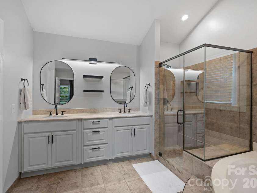 8414 Summerfield Lane, Huntersville, NC 28078.  MLS# CAR4402455, YatesRealty ID 37722. 