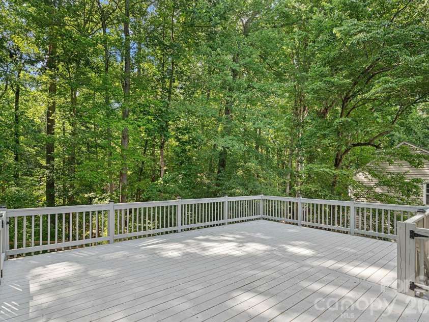 8414 Summerfield Lane, Huntersville, NC 28078.  MLS# CAR4402455, YatesRealty ID 37722. 