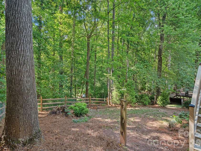 8414 Summerfield Lane, Huntersville, NC 28078.  MLS# CAR4402455, YatesRealty ID 37722. 