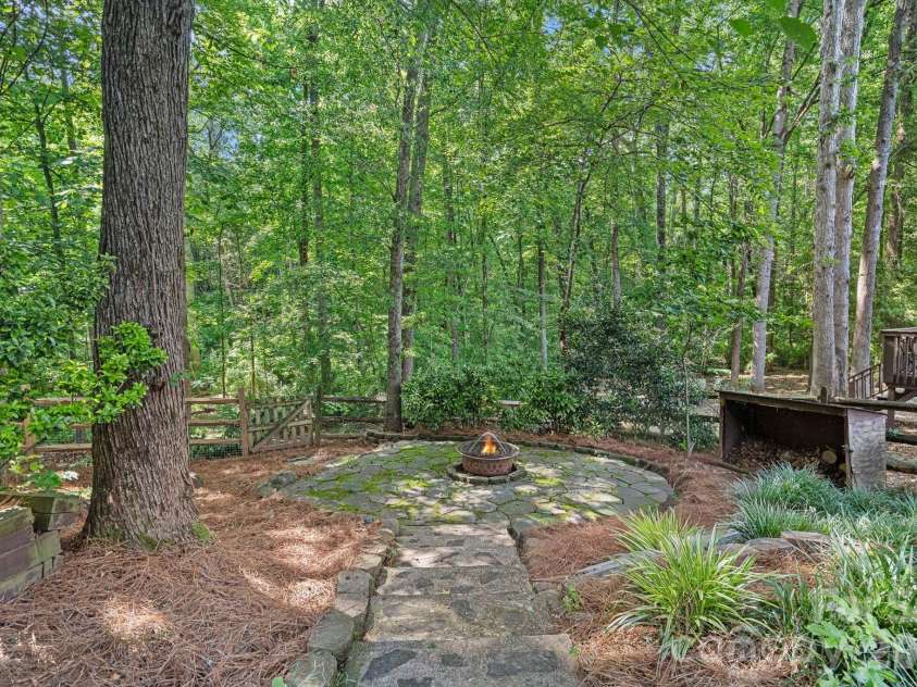 8414 Summerfield Lane, Huntersville, NC 28078.  MLS# CAR4402455, YatesRealty ID 37722. 