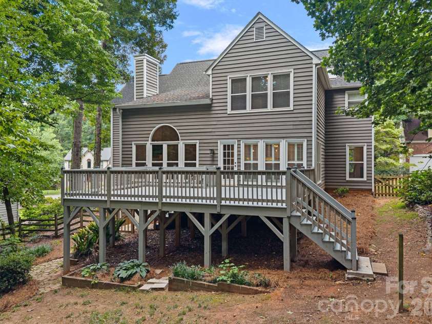 8414 Summerfield Lane, Huntersville, NC 28078.  MLS# CAR4402455, YatesRealty ID 37722. 