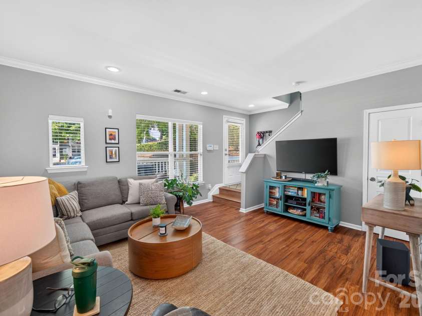 2224 Vision Drive, Charlotte, NC 28203.  MLS# CAR4402872, YatesRealty ID 37723. 