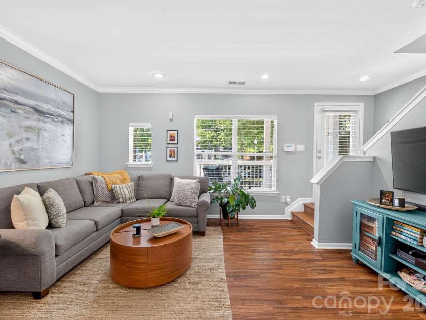 2224 Vision Drive, Charlotte, NC 28203.  MLS# CAR4402872, YatesRealty ID 37723. 