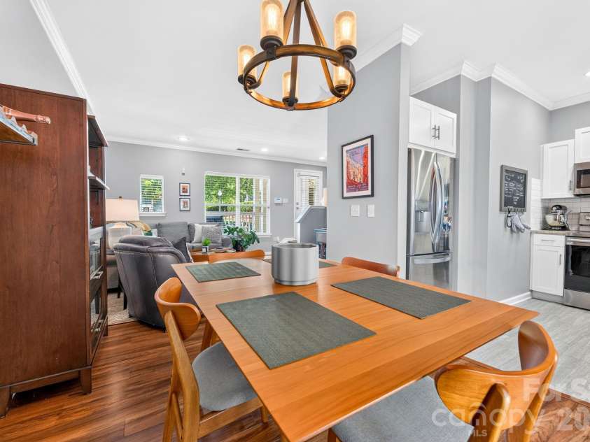 2224 Vision Drive, Charlotte, NC 28203.  MLS# CAR4402872, YatesRealty ID 37723. 