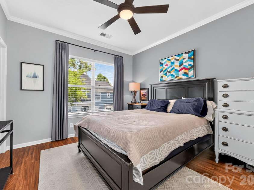2224 Vision Drive, Charlotte, NC 28203.  MLS# CAR4402872, YatesRealty ID 37723. 