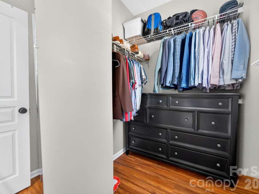 2224 Vision Drive, Charlotte, NC 28203.  MLS# CAR4402872, YatesRealty ID 37723. 